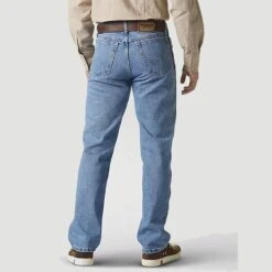 Wrangler Jeans: Men's Rugged Indigo 39902 RI Rugged Wear Classic Fit Work Jeans -Workingperson Deals Shirts Store 39902ri alt2editedit
